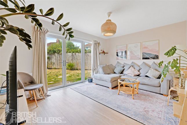 7, Lyme Way, Somerset photo 4