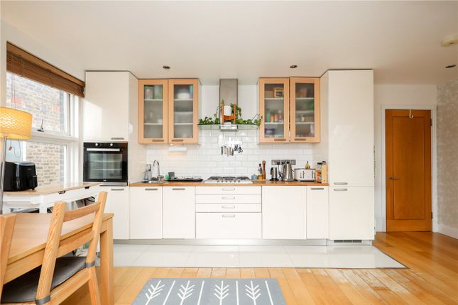 Flat 6, 8, Freeland Road, London photo 4