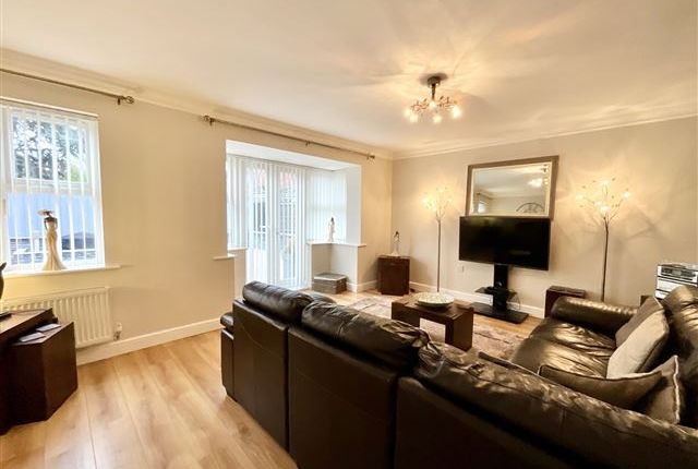 24, Roberts Grove Aston, Sheffield photo 4