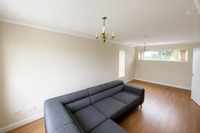 Flat 4, Birmingham photo 3