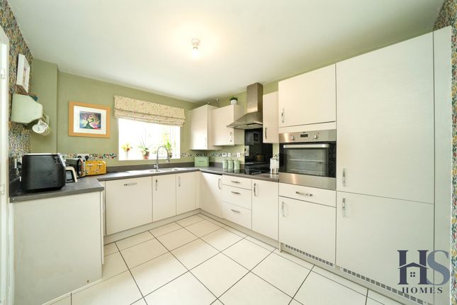29 Spiers Crescent, Evesham photo 4