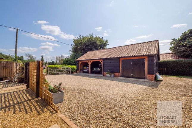 Garage &amp; Carport