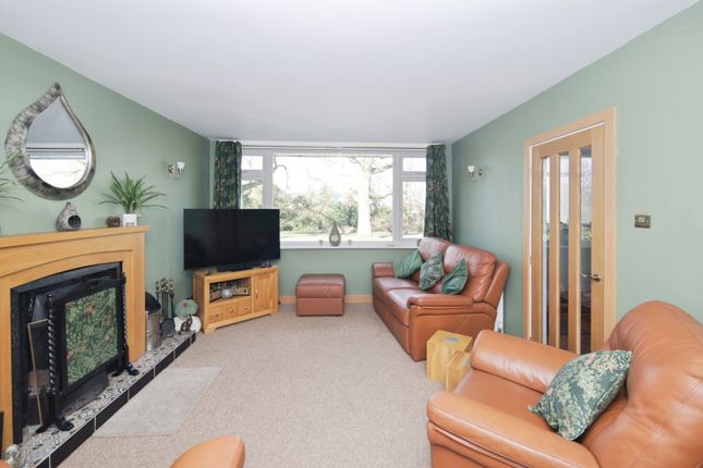97, Wingfield Road, West Midlands photo 2