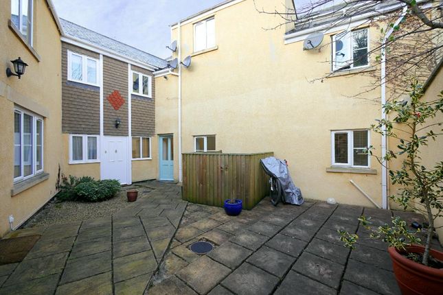 Flat to rent in Queen Street, Cirencester