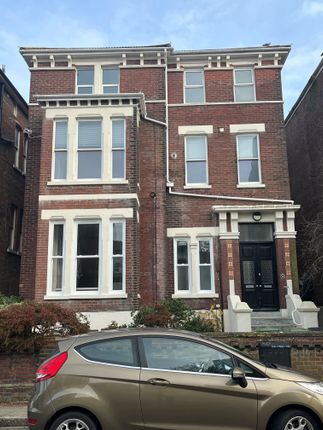 Flat to rent in Lennox Road South, Southsea