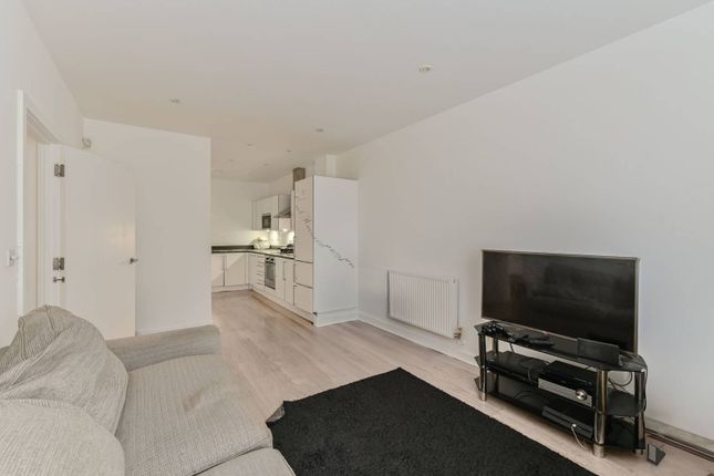 2-bed flat on Grove Mill, London Road, Mitcham, Mitcham, £300,000