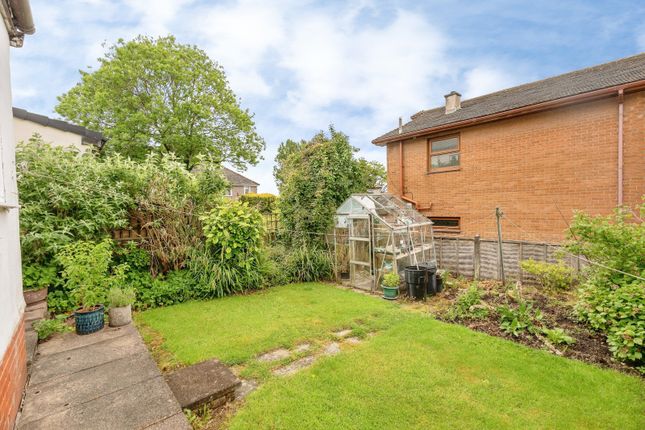 91, Ightenhill Park Lane, Lancashire photo 4