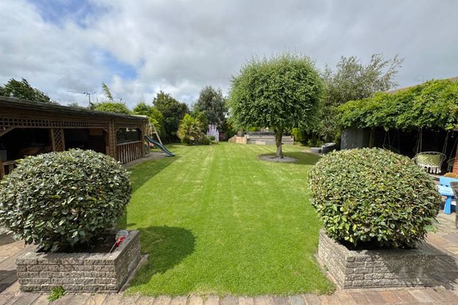 325, Fleetwood Road, Fleetwood photo 2