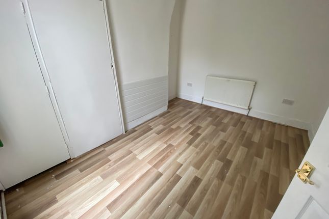 14, Larch Road, BIRKENHEAD photo 4