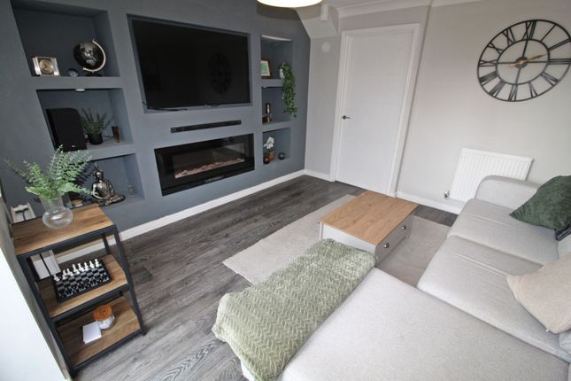 12 Carrside Mews, Blyth photo 5