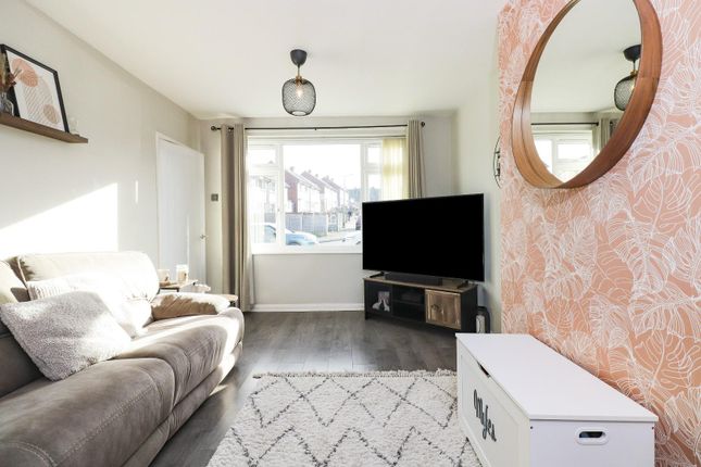 153, Simmonite Road, Rotherham photo 2