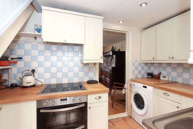 68, Brook Street, Aston Clinton photo 3