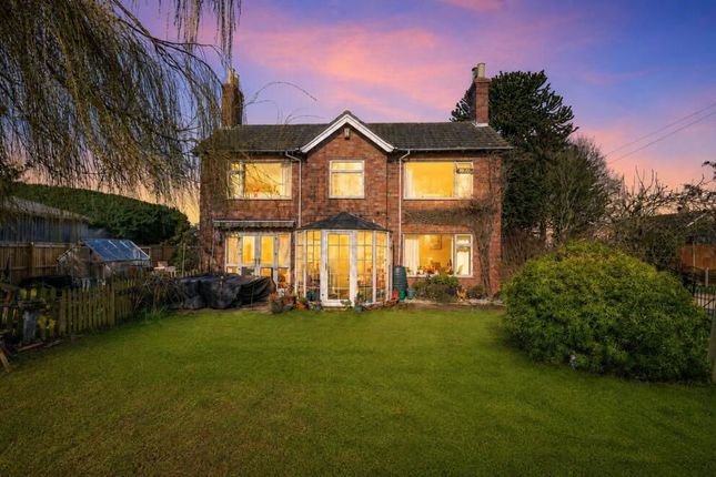 3-bed detached on The Farm House, Watery Lane, Boston, £270,000
