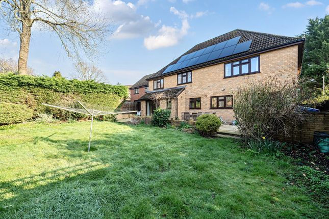 4, Scotts Close, Winchester photo 3