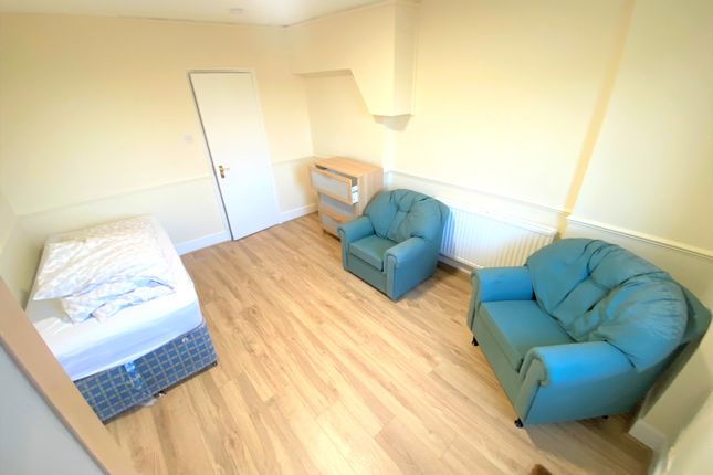 Thumbnail Flat to rent in Wightman Road, Finsbury Park