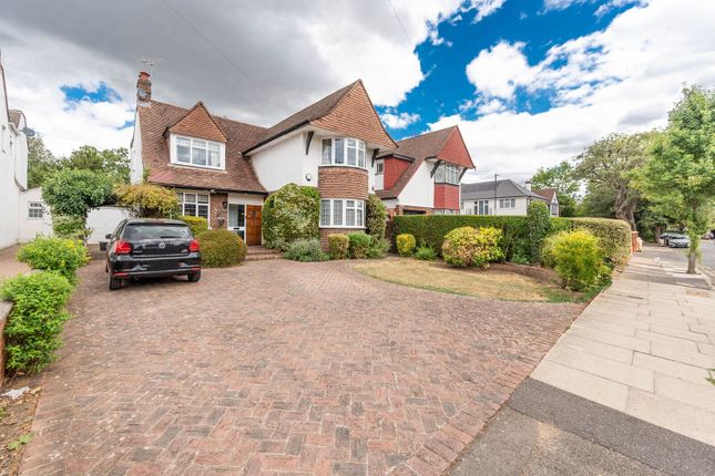 Cavendish Drive, Edgware, Edgware photo 4