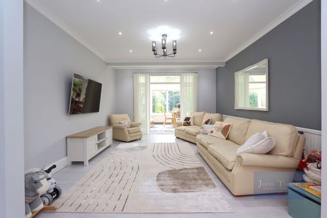 Property to rent in Fontayne Avenue, Chigwell