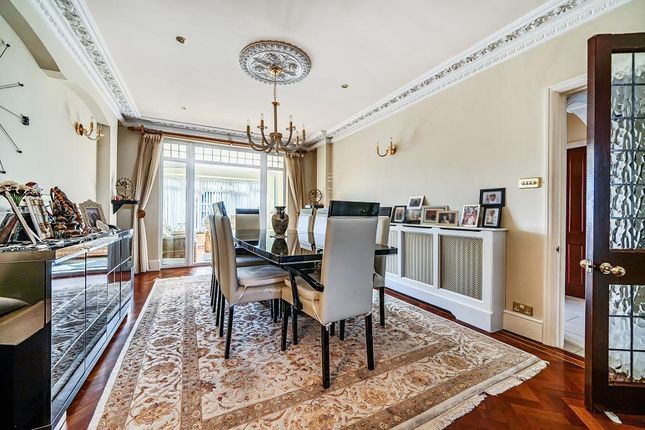 15, Langside Crescent, Southgate photo 4