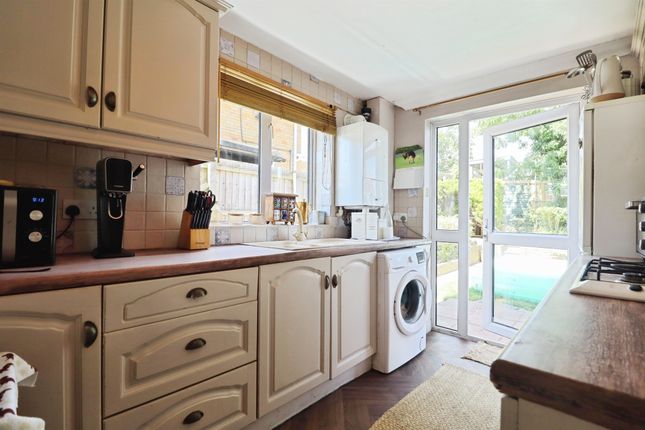 2, Powys Drive, Dinas Powys photo 4
