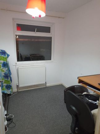 3 Bedroom End Terrace Well Maintained Property