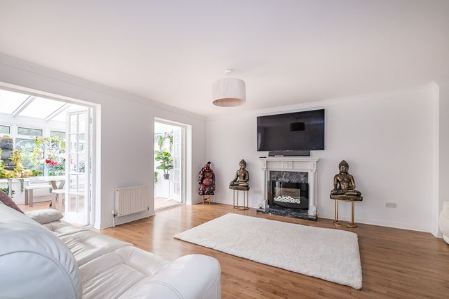 85, Princes Road, Teddington photo 2