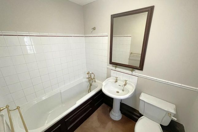 149 Warminster Road, Westbury photo 5