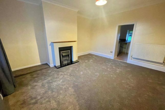 382, Scar Lane, Huddersfield photo 3