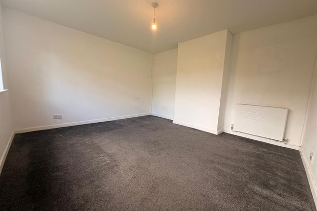 2, Coronation Avenue, Dukinfield photo 3