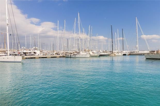 4 Bed Apartment For Sale In Plaza Mediterranea Palma Mallorca