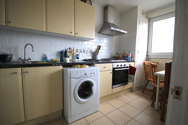 Flat to rent in Tillman Street, London