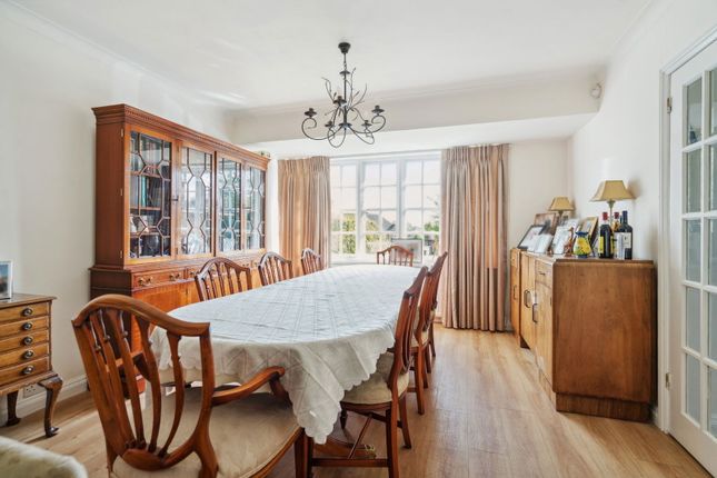 31, Albury Drive, Pinner photo 4
