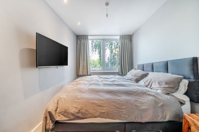 Flat 13, 32, Northbourne Road, London photo 4