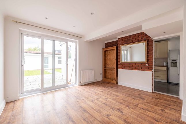 14, Littleport Spur, Slough photo 4