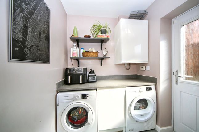85 Almond Green Avenue, Wigan photo 4