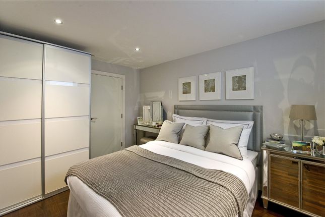 Flat 2, Islington on the Green, London photo 2