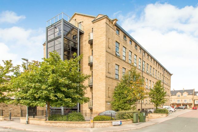 Flat for sale in Cavendish Court, Drighlington, Bradford