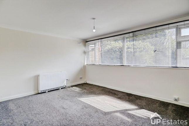 Flat 14, Crathie Close, Coventry photo 2