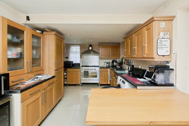 8, Padstow Road, Derby photo 2