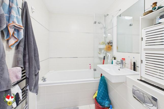 Flat 11 Kings Court 148, Hanham Road, Bristol photo 2