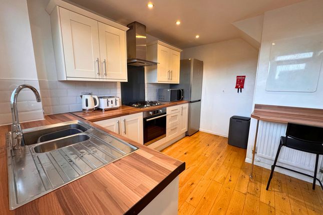 12 Marypole Road, Exeter photo 2