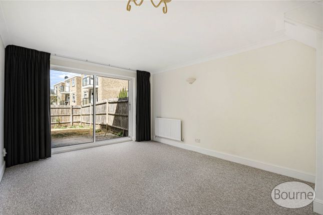 17, Chesham Mews, Guildford photo 2