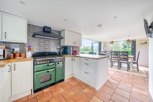 Apple Tree Cottage, Catherine Hill, Olveston photo 5