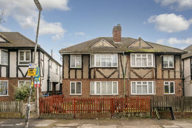York Close, Merton photo 2