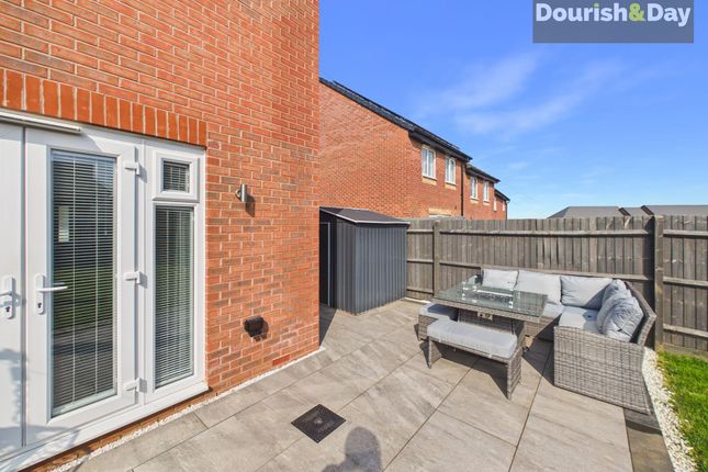 9 Portchester Lane, Stafford photo 4