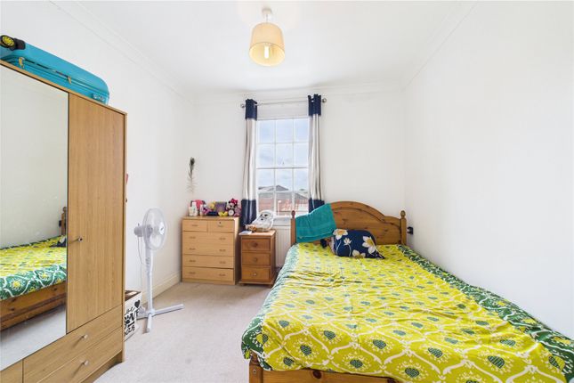 27, Regent Court, Reading photo 4