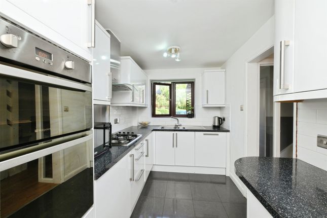 2, Bray Cottages, Turners Hill, Waltham Cross photo 4