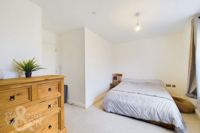 Terraced house for sale in Kerrison Gardens, Stoke Road, Thorndon