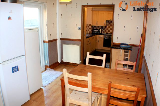 RM7 91BD, Beecholme Drive, Ashford, ASHFORD photo 3