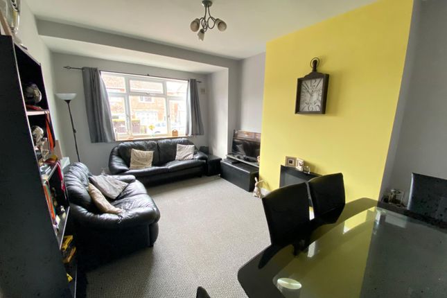 Roydene Crescent, Leicester photo 3