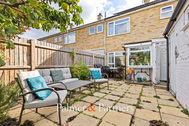 26, Luard Way, Colchester photo 3